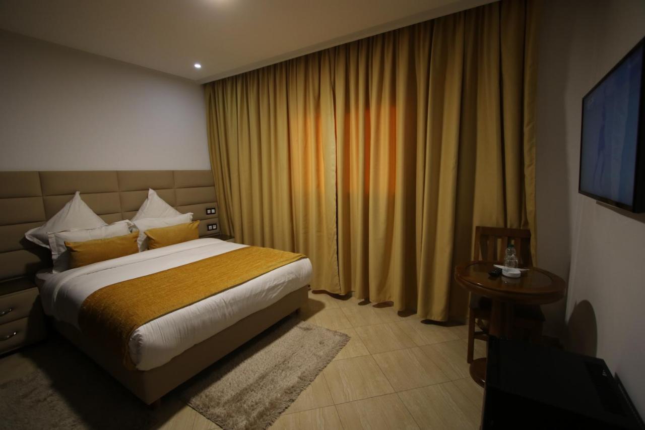 Hotel Mansour Дакла Екстериор снимка