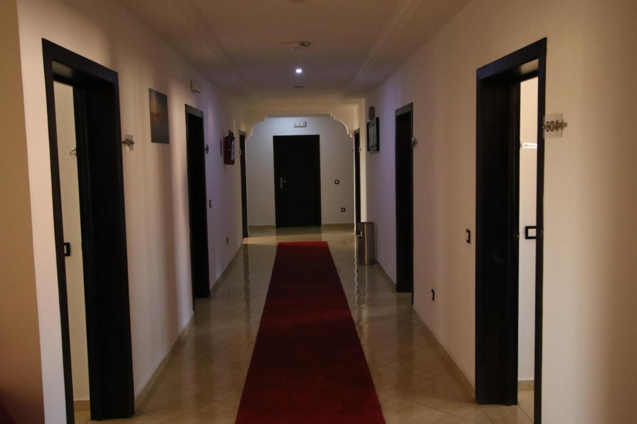 Hotel Mansour Дакла Екстериор снимка