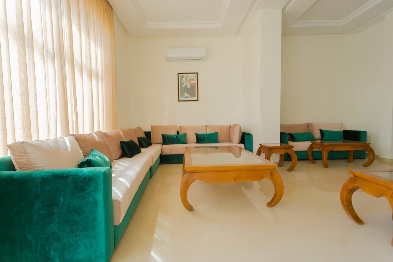 Hotel Mansour Дакла Екстериор снимка